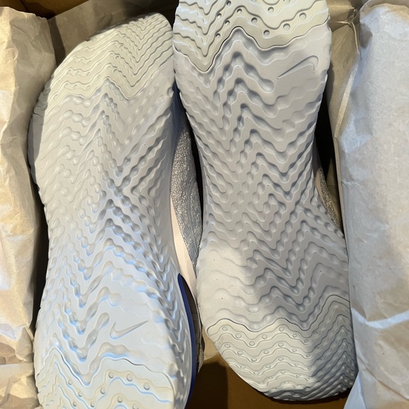 Nike Epic React Flyknit Hydrogen Blue - Picture 4 of 4